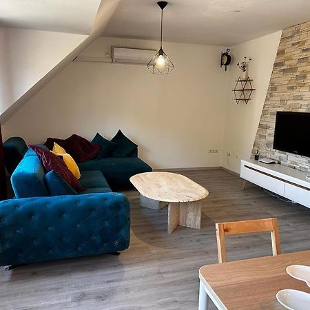 A&V Apartments Wunderschoene Rheinblick Wohnung Zum Entspannen Apt Ela Duisburg Ngoại thất bức ảnh