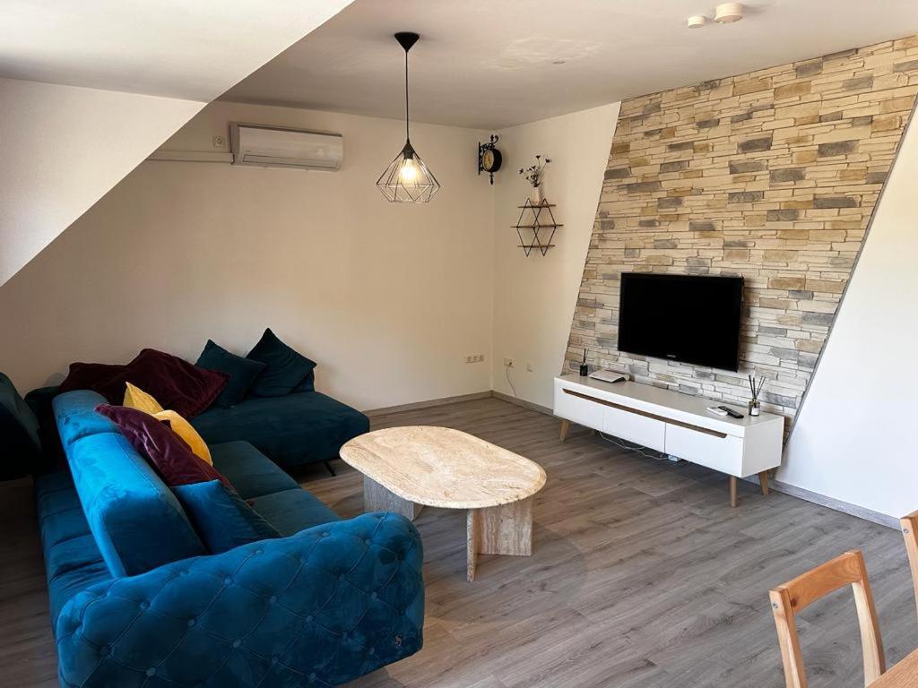 A&V Apartments Wunderschoene Rheinblick Wohnung Zum Entspannen Apt Ela Duisburg Ngoại thất bức ảnh