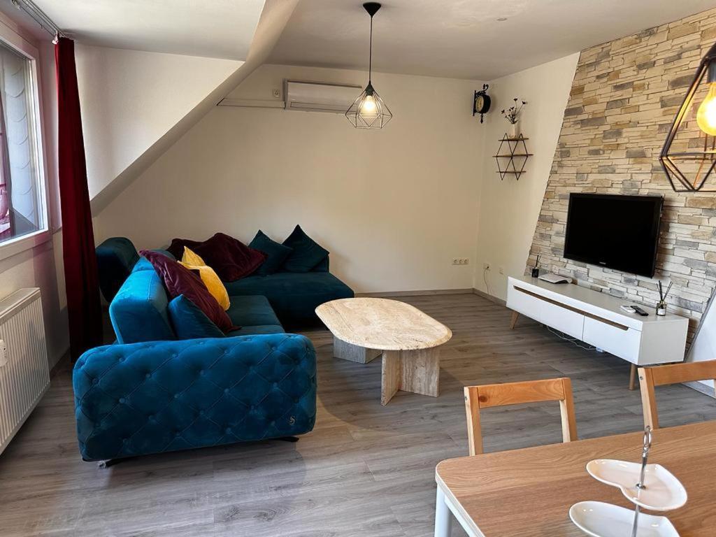 A&V Apartments Wunderschoene Rheinblick Wohnung Zum Entspannen Apt Ela Duisburg Ngoại thất bức ảnh
