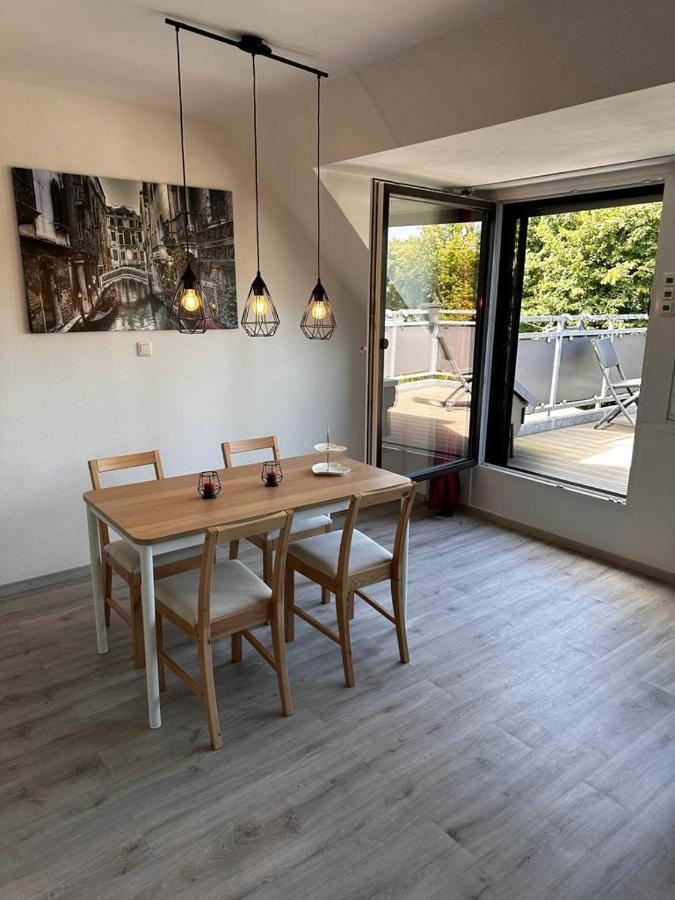 A&V Apartments Wunderschoene Rheinblick Wohnung Zum Entspannen Apt Ela Duisburg Ngoại thất bức ảnh