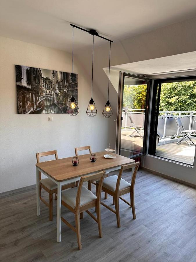 A&V Apartments Wunderschoene Rheinblick Wohnung Zum Entspannen Apt Ela Duisburg Ngoại thất bức ảnh