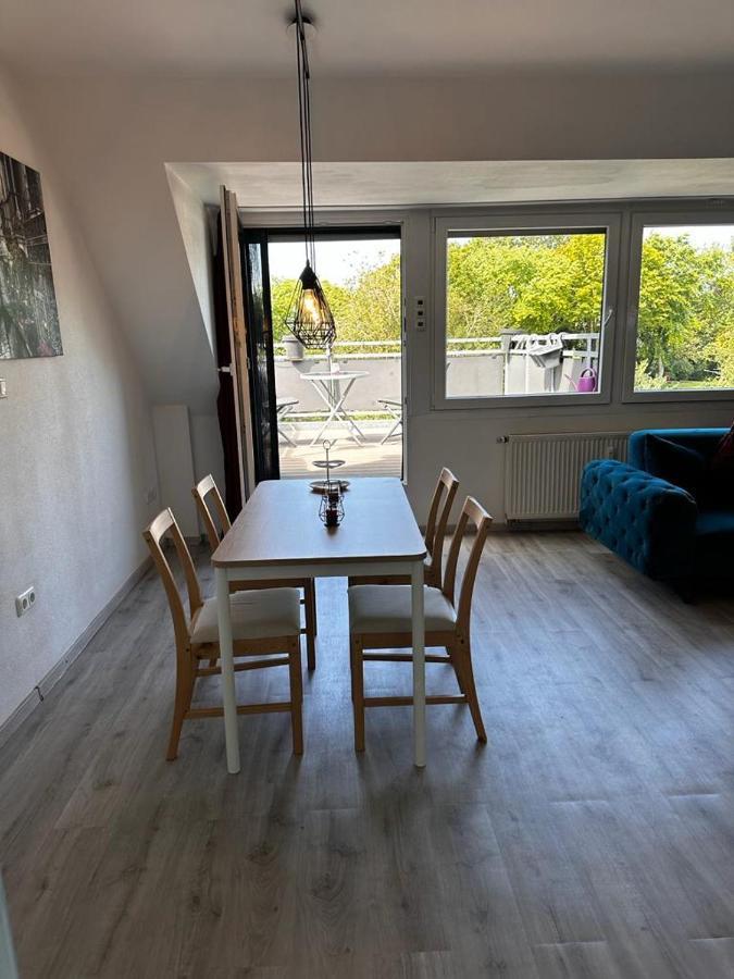 A&V Apartments Wunderschoene Rheinblick Wohnung Zum Entspannen Apt Ela Duisburg Ngoại thất bức ảnh